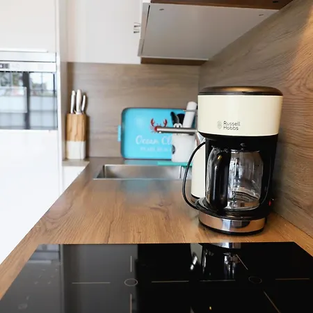 Morderne 3-zimmerwohnung In Einer Hausscheibe Unter Reet Apartmán Westerland