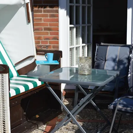 Apartmán Morderne 3-zimmerwohnung In Einer Hausscheibe Unter Reet *