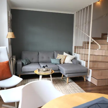 Apartmán Morderne 3-zimmerwohnung In Einer Hausscheibe Unter Reet