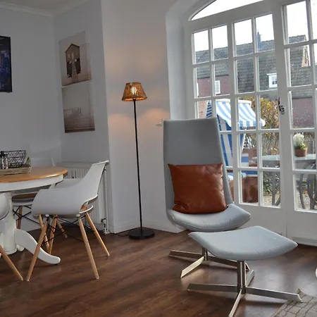 Appartement Morderne 3-zimmerwohnung In Einer Hausscheibe Unter Reet *